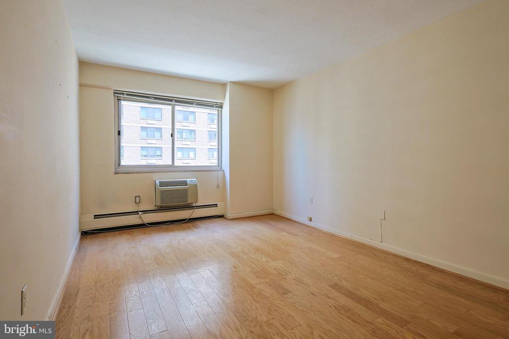 1900 JOHN F KENNEDY BOULEVARD Unit: 2003