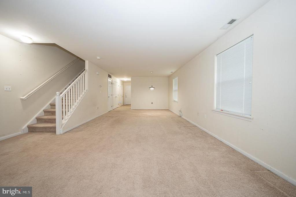 3724 MERRICK ROAD