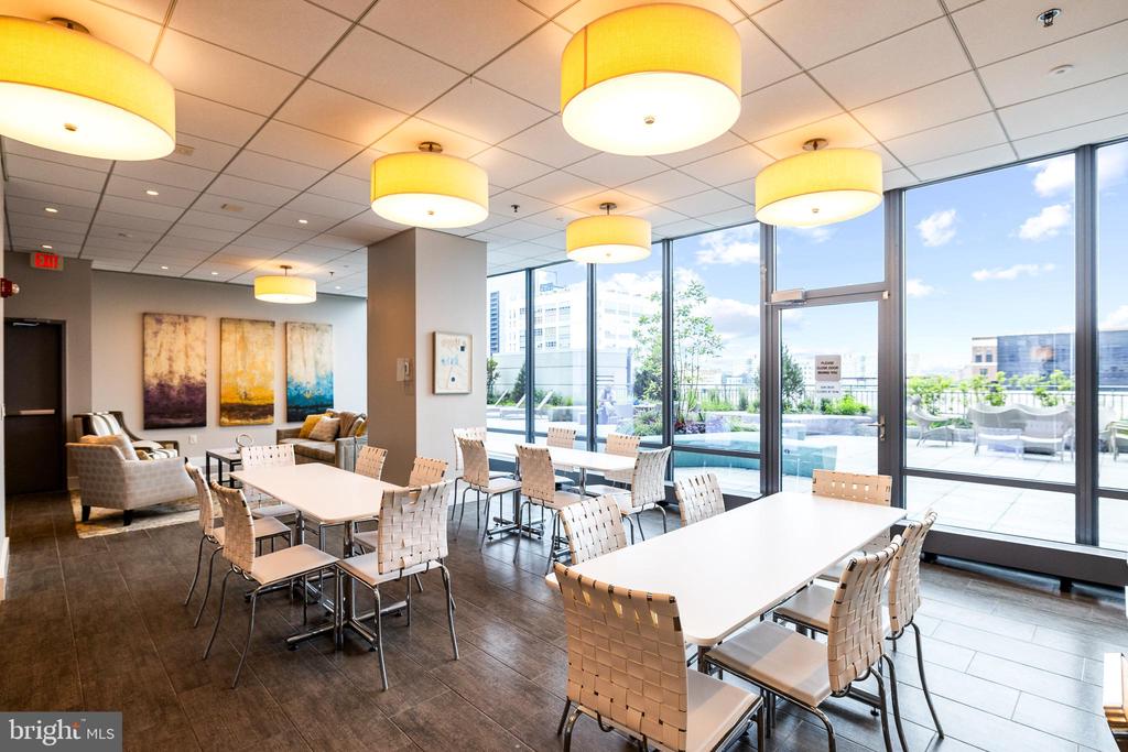 2101 MARKET STREET Unit: 1104