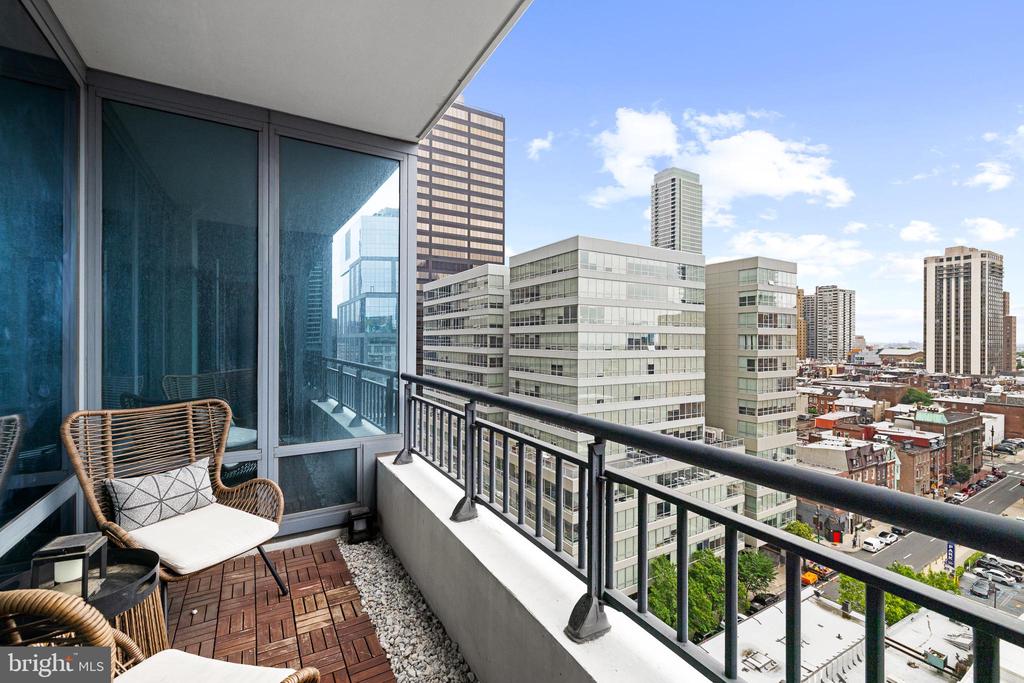2101 MARKET STREET Unit: 1104