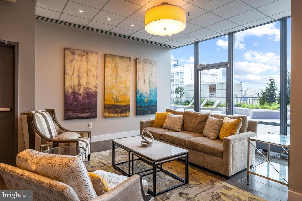 2101 MARKET STREET Unit: 1104