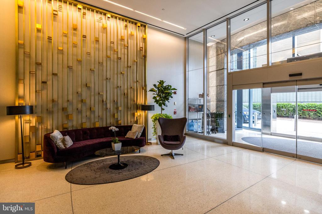 2101 MARKET STREET Unit: 1104