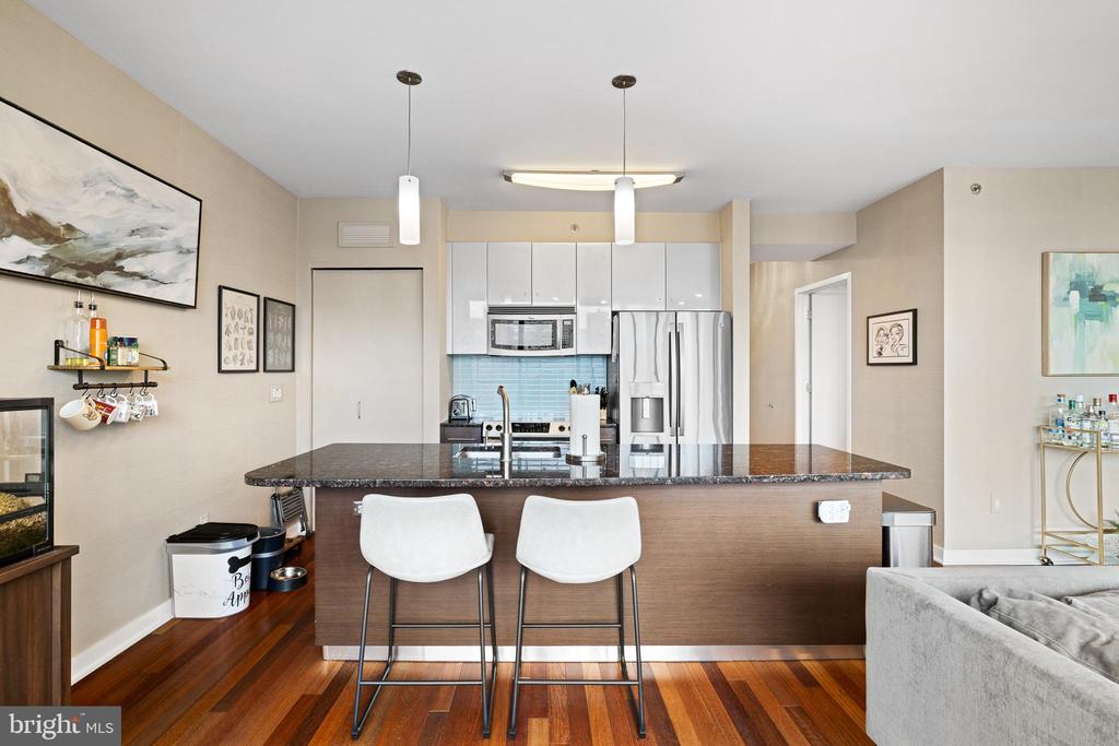 2101 MARKET STREET Unit: 1104