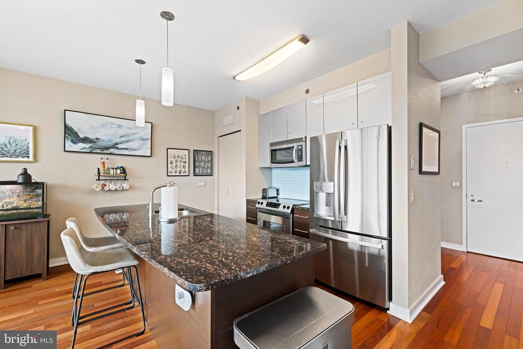 2101 MARKET STREET Unit: 1104