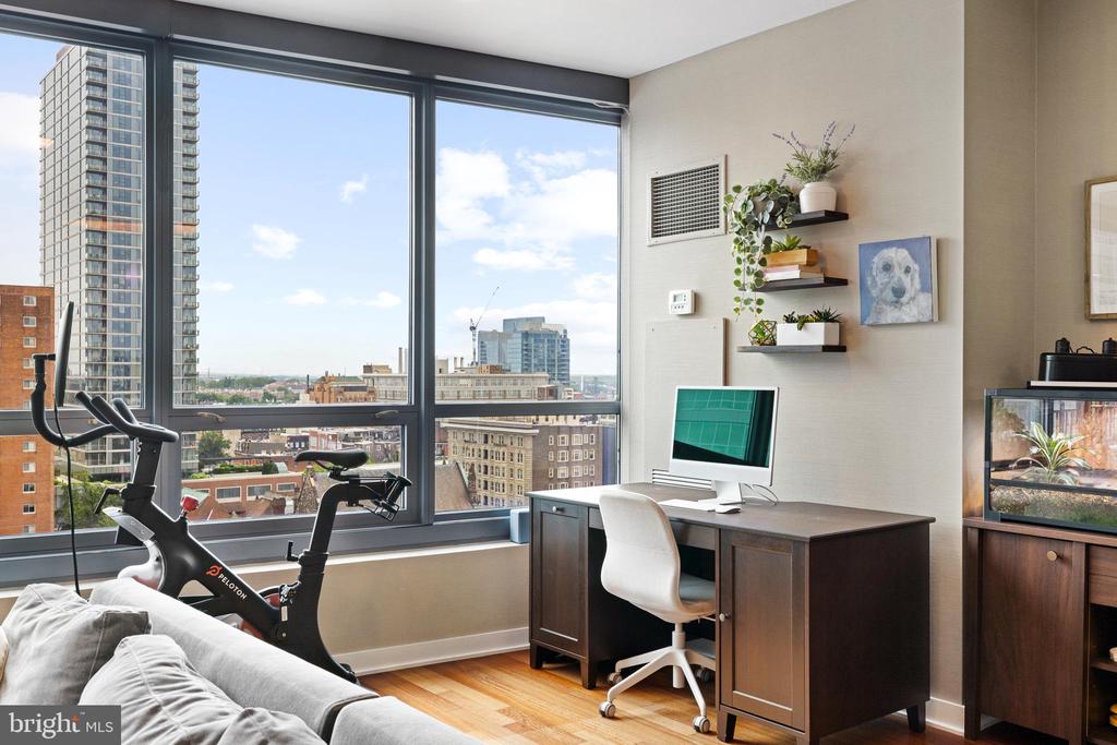 2101 MARKET STREET Unit: 1104