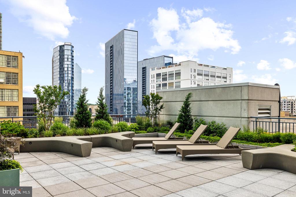 2101 MARKET STREET Unit: 1104