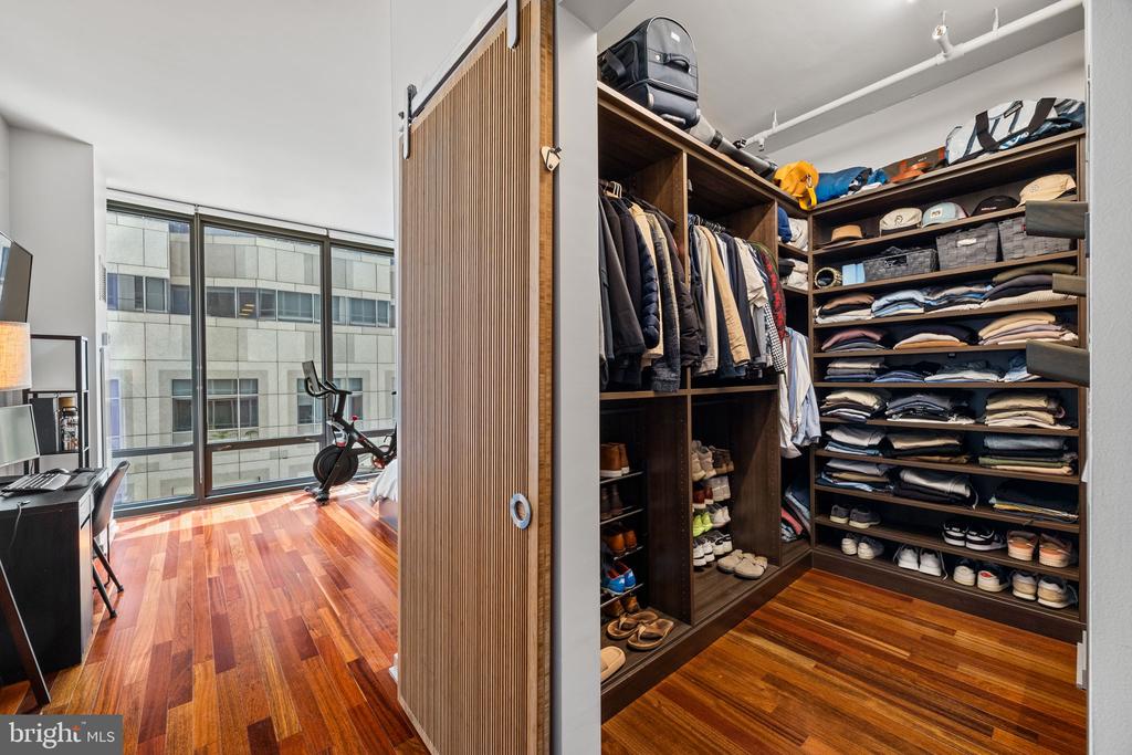 2101 MARKET STREET Unit: 307