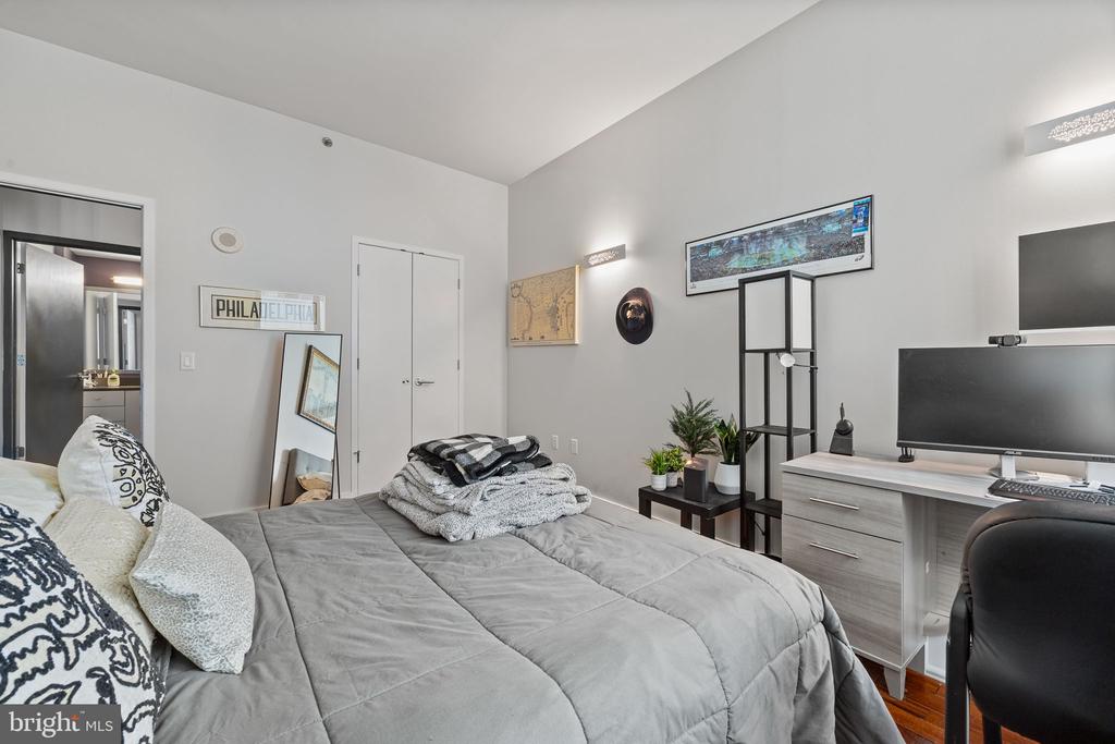 2101 MARKET STREET Unit: 307