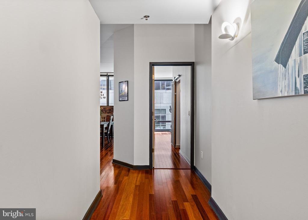 2101 MARKET STREET Unit: 307