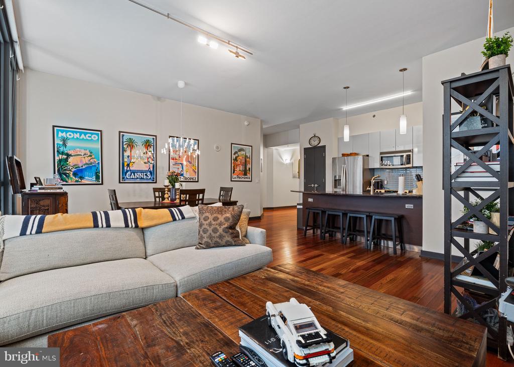 2101 MARKET STREET Unit: 307