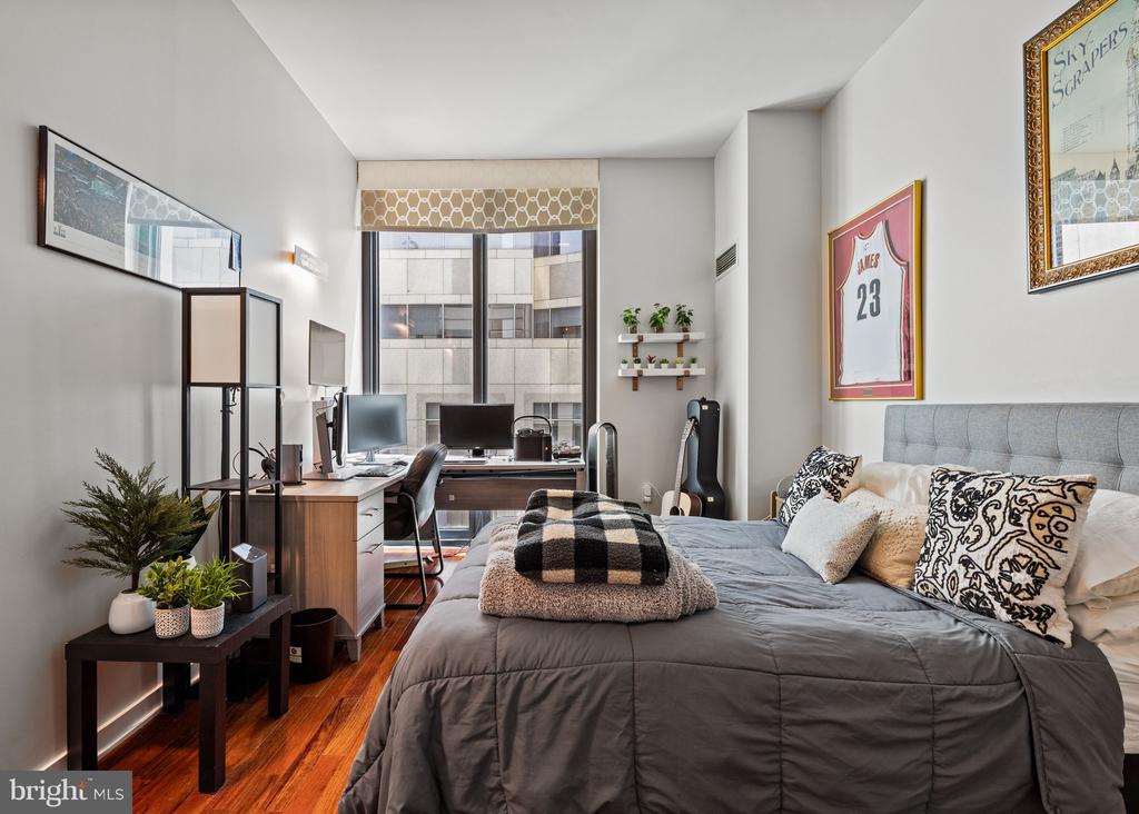 2101 MARKET STREET Unit: 307