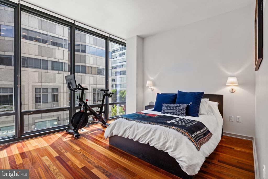 2101 MARKET STREET Unit: 307