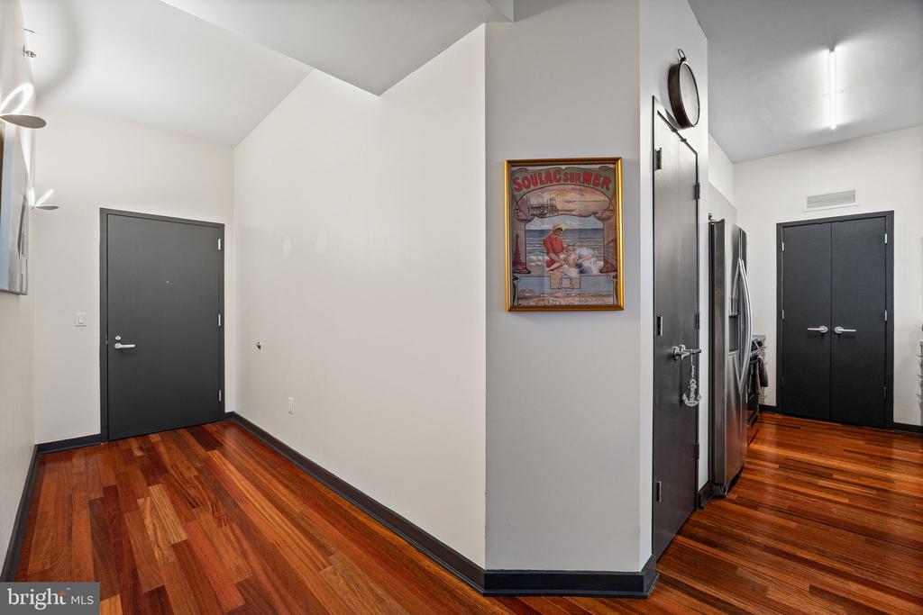 2101 MARKET STREET Unit: 307