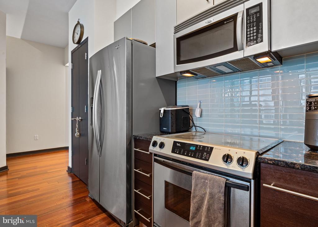 2101 MARKET STREET Unit: 307