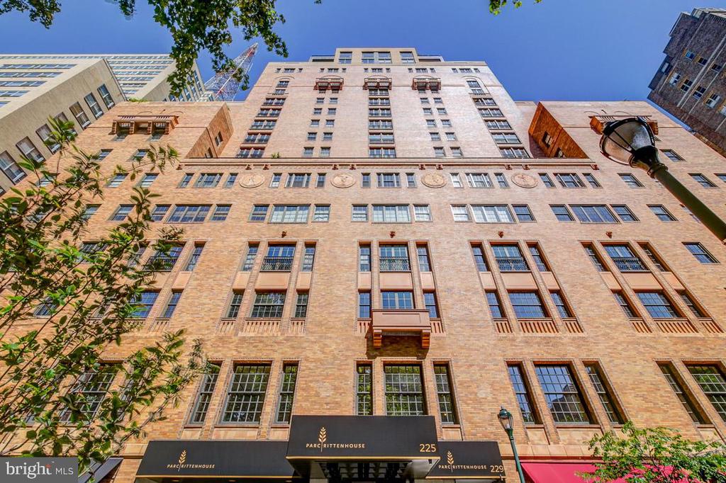 219 S 18TH STREET Unit: 1514