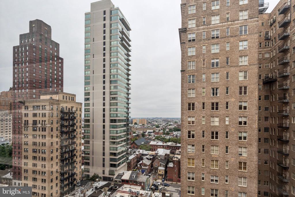219 S 18TH STREET Unit: 1514