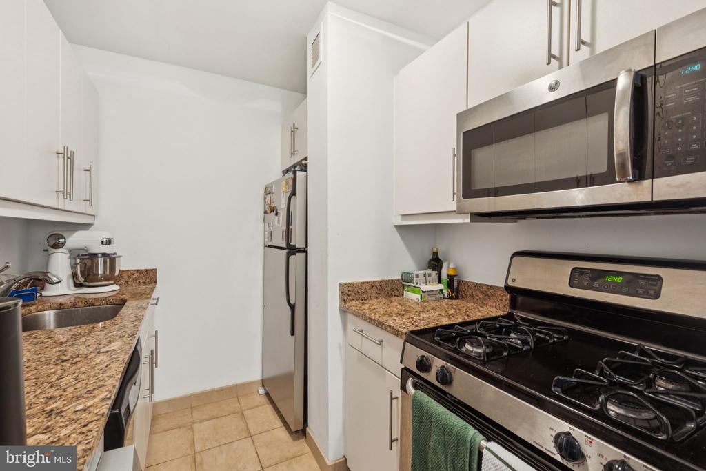 219 S 18TH STREET Unit: 1514
