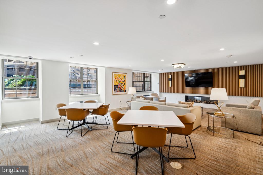 219 S 18TH STREET Unit: 1514