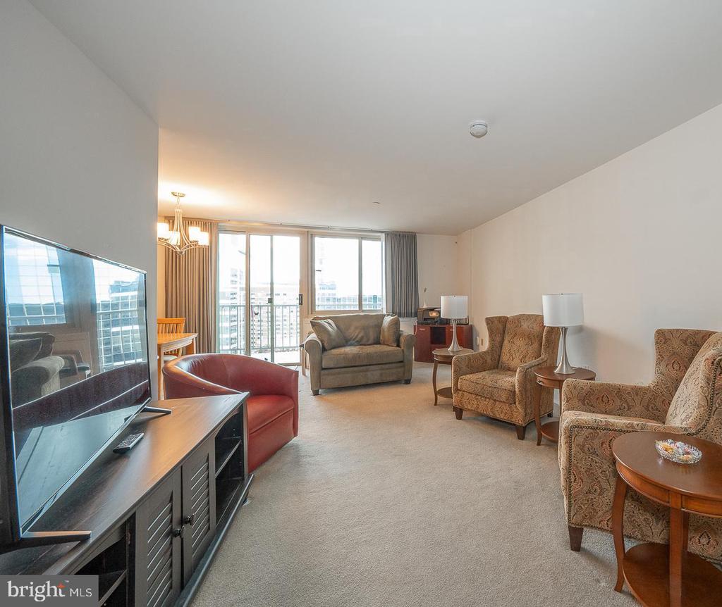 1919 CHESTNUT STREET Unit: 2903