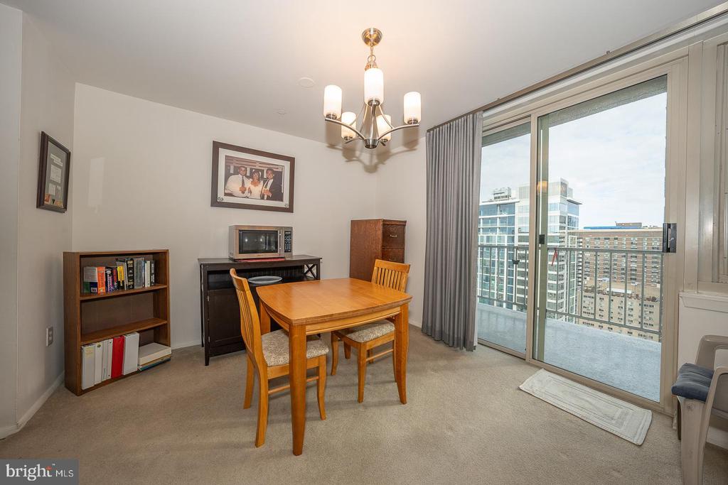 1919 CHESTNUT STREET Unit: 2903