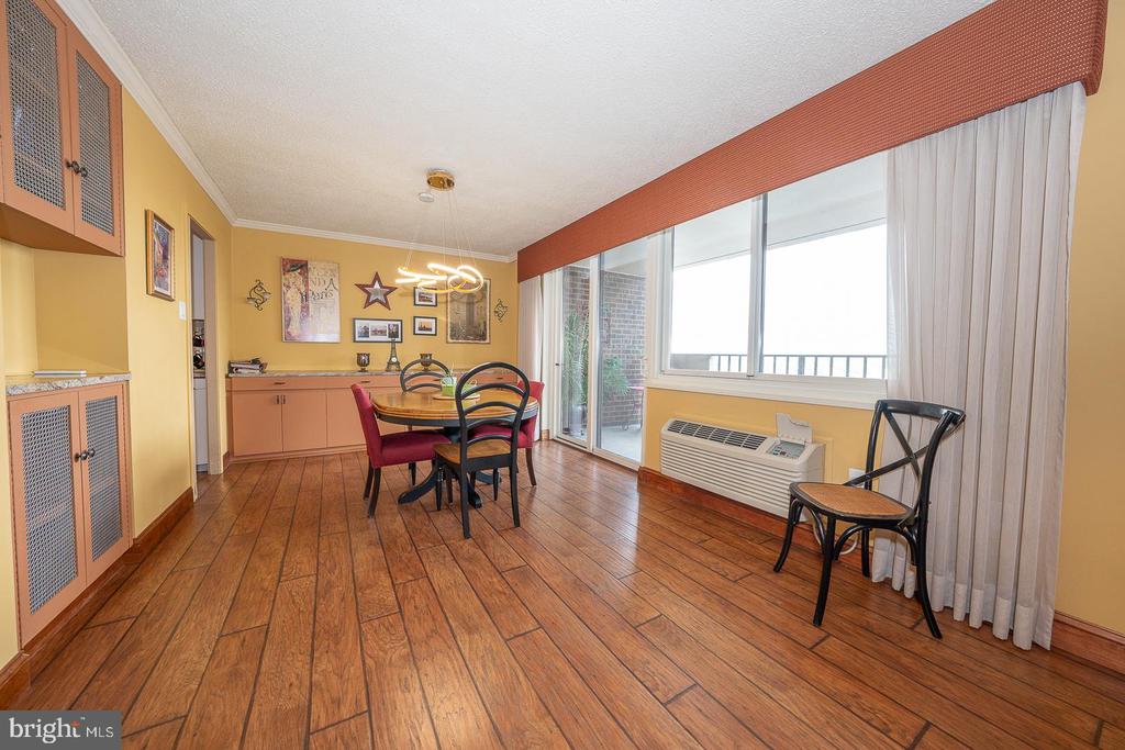 1901 JOHN F KENNEDY BOULEVARD Unit: 2404
