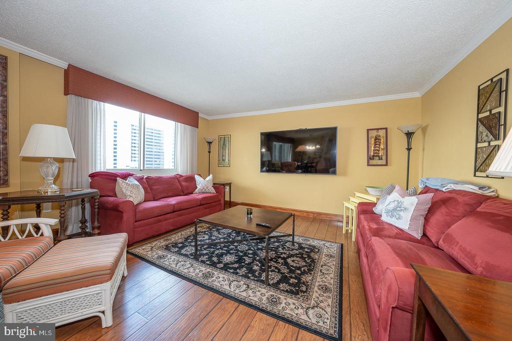 1901 JOHN F KENNEDY BOULEVARD Unit: 2404