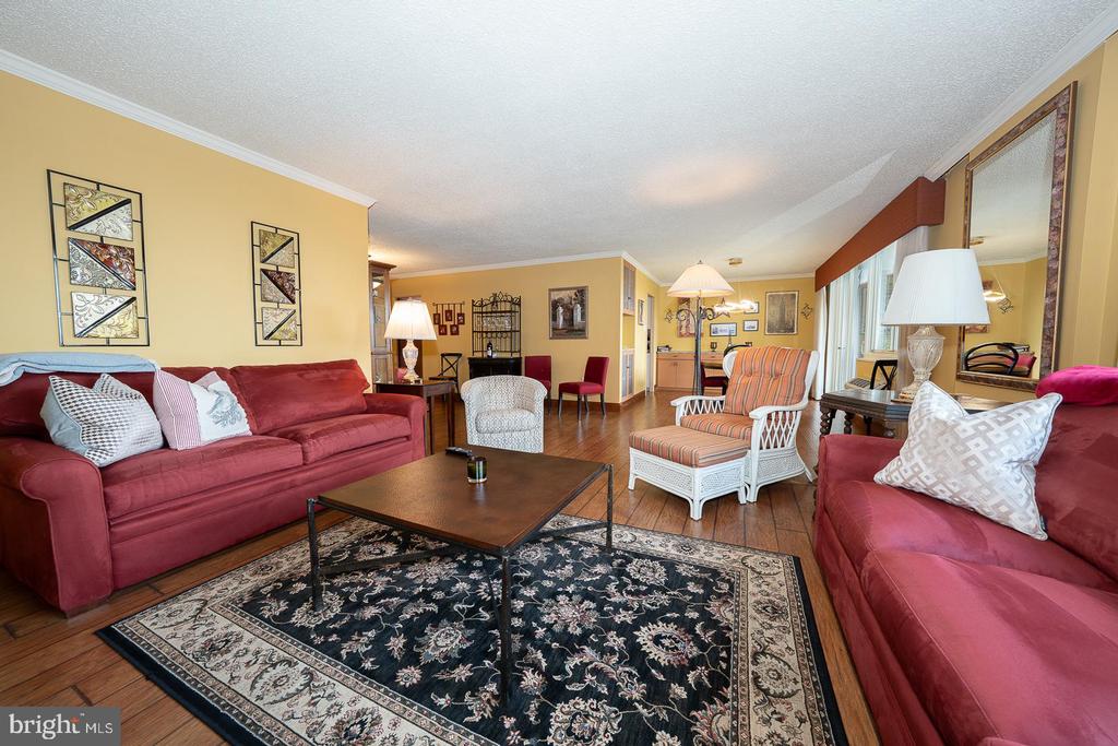 1901 JOHN F KENNEDY BOULEVARD Unit: 2404