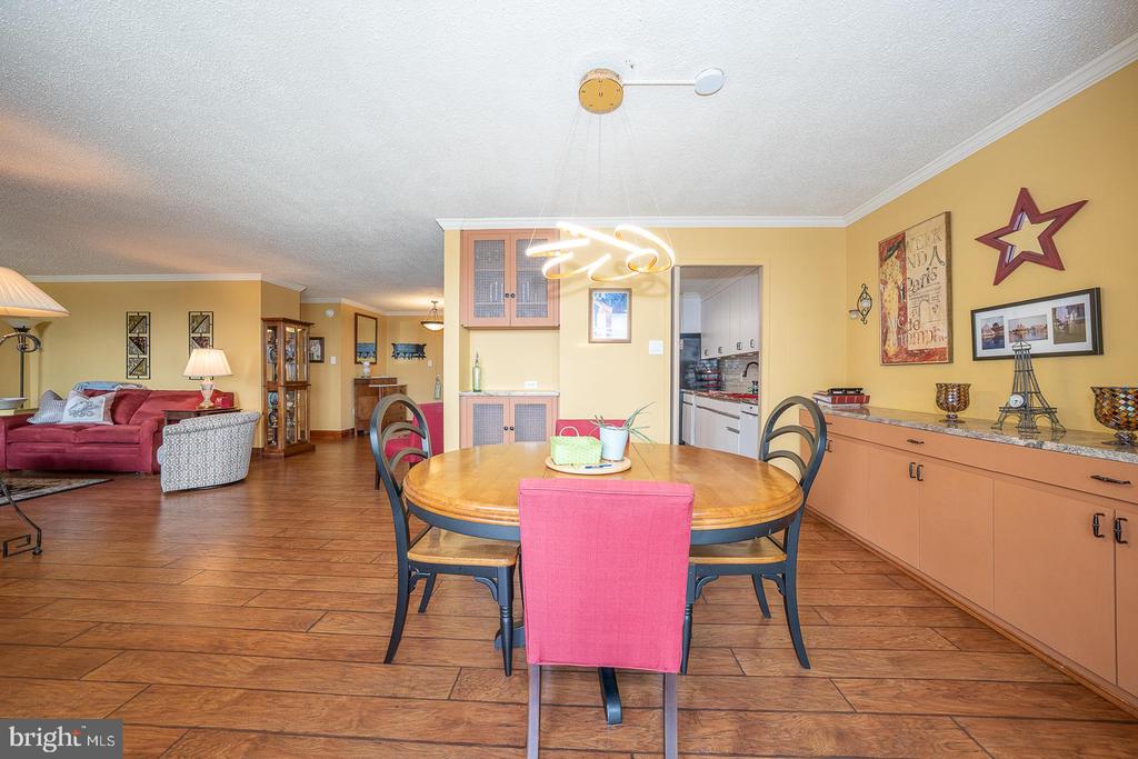 1901 JOHN F KENNEDY BOULEVARD Unit: 2404