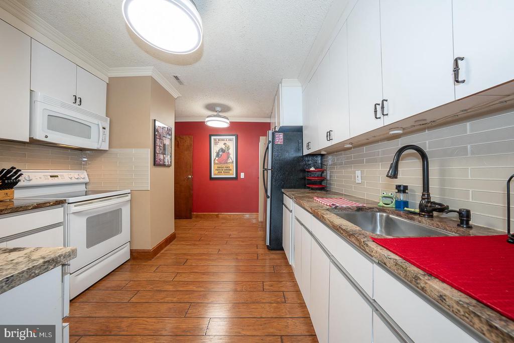 1901 JOHN F KENNEDY BOULEVARD Unit: 2404