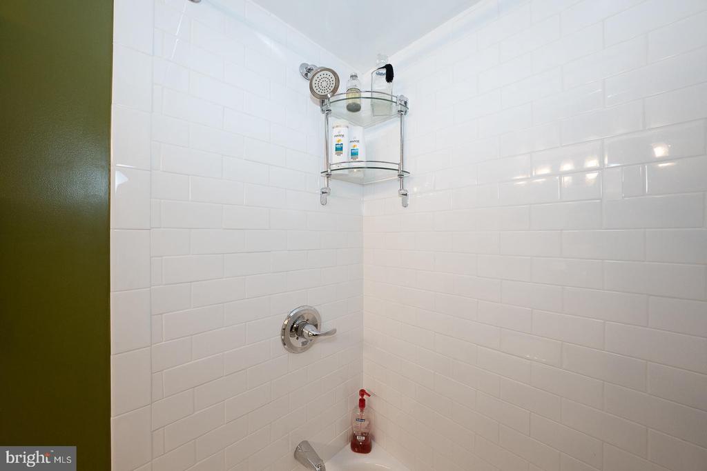 1901 JOHN F KENNEDY BOULEVARD Unit: 2404