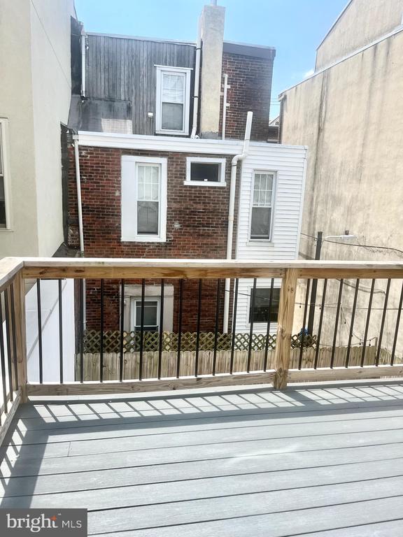 1918 FAIRMOUNT AVENUE Unit: 102