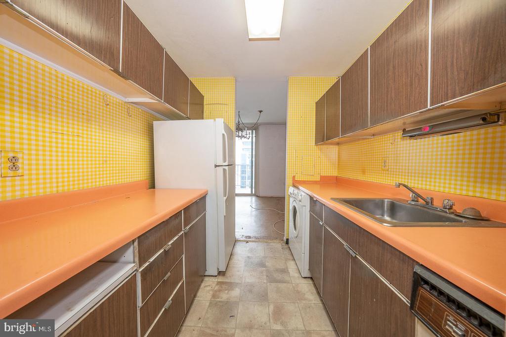 1919 CHESTNUT STREET Unit: 2819