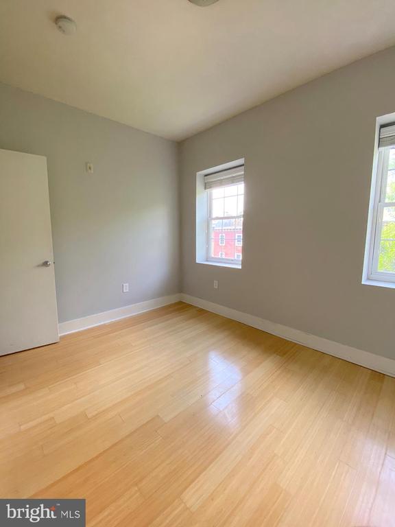 1814 CHRISTIAN STREET Unit: 3