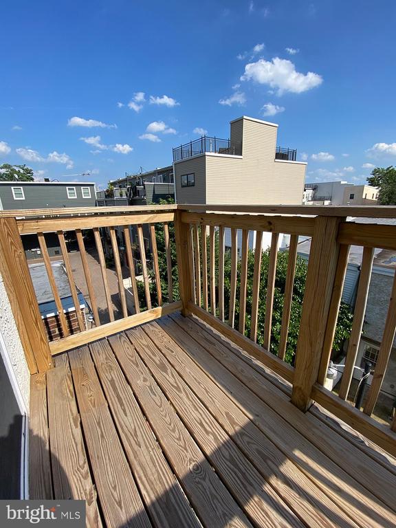 1814 CHRISTIAN STREET Unit: 3