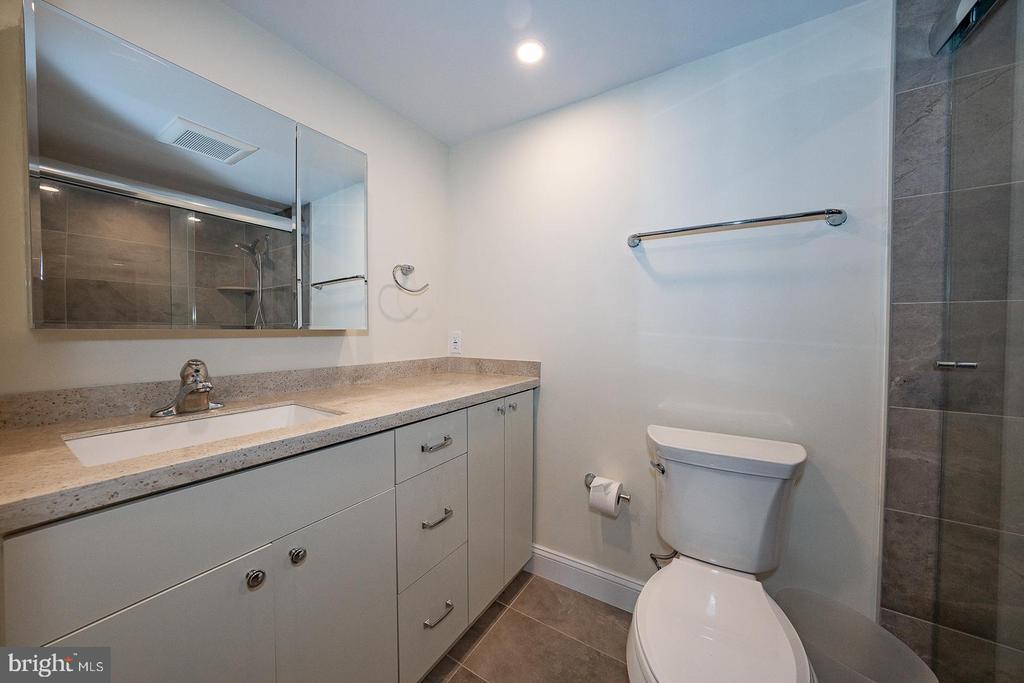 1919 CHESTNUT STREET Unit: 2508