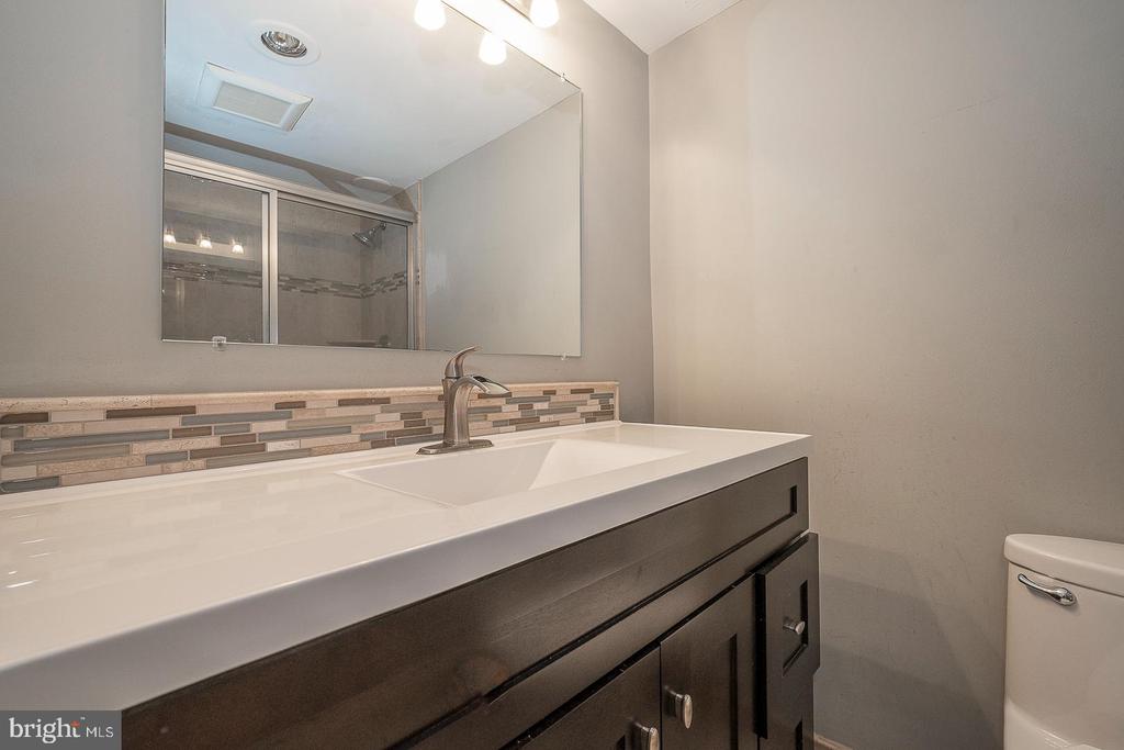 1919 CHESTNUT STREET Unit: 2422