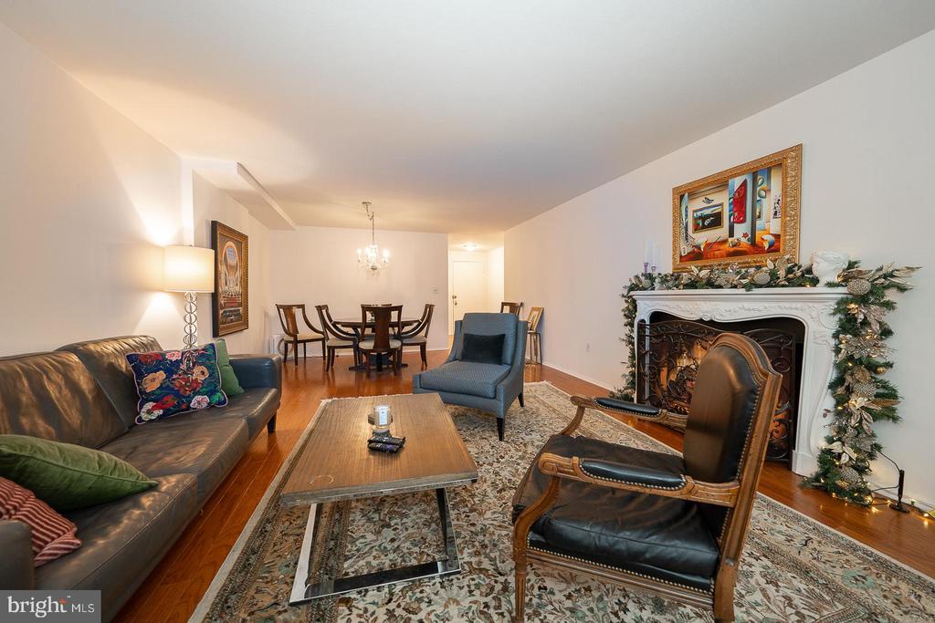 1919 CHESTNUT STREET Unit: 710