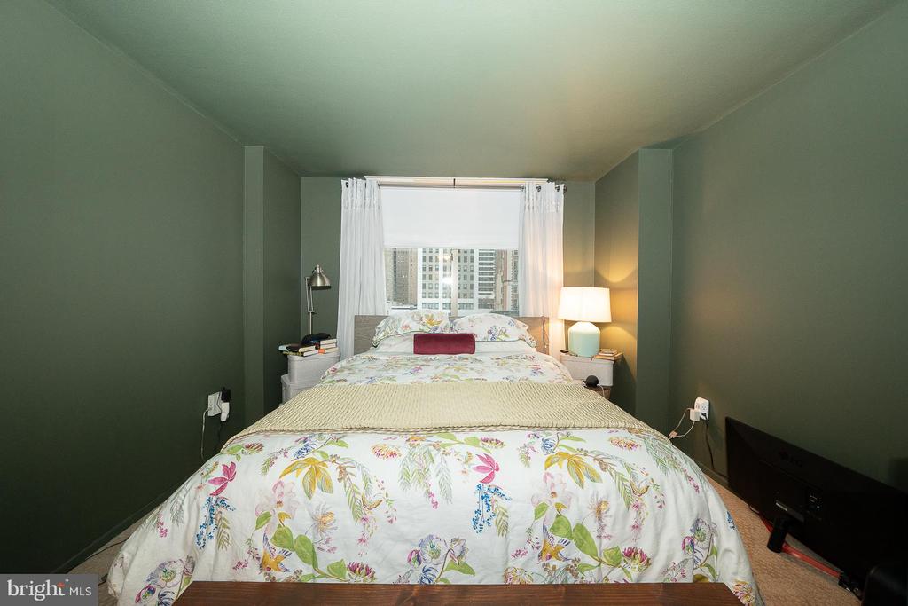 1919 CHESTNUT STREET Unit: 710
