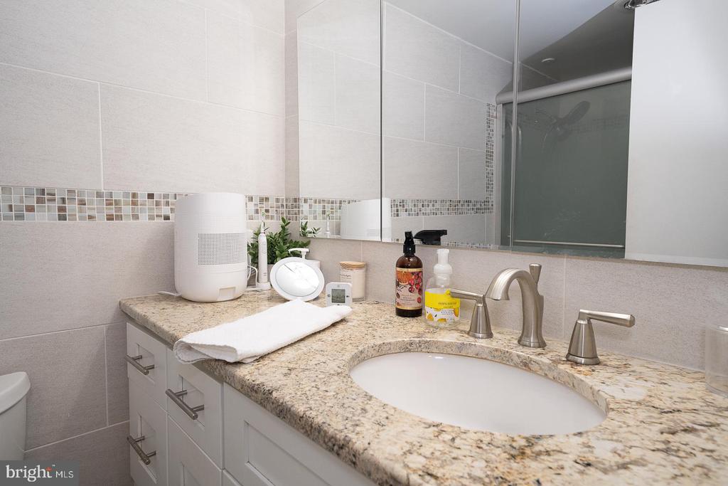 1919 CHESTNUT STREET Unit: 710