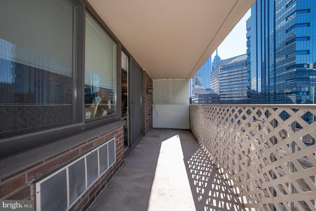 1901 JOHN F KENNEDY BOULEVARD Unit: 2420