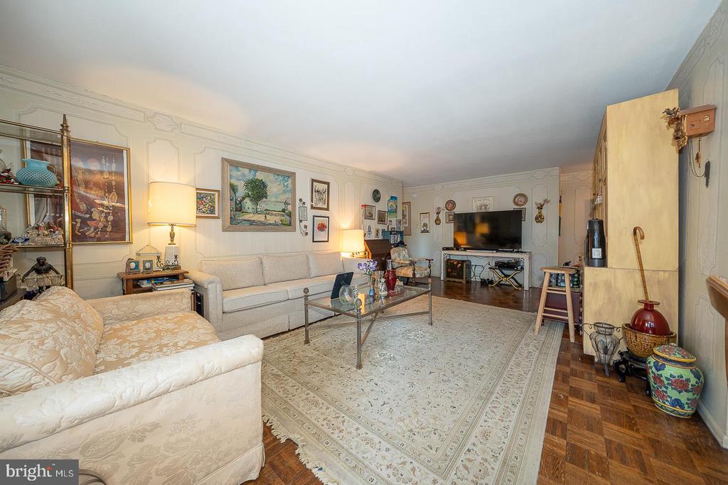 1901 JOHN F KENNEDY BOULEVARD Unit: 2420