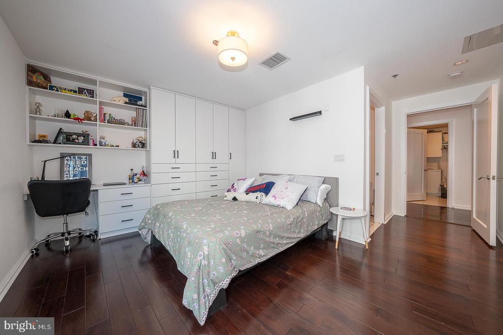 257 N 2ND STREET Unit: 401