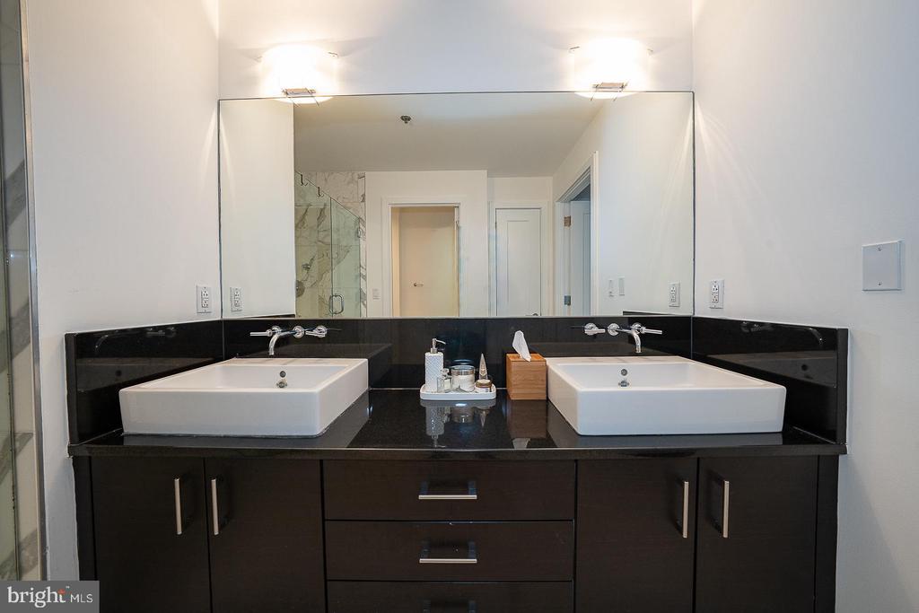 257 N 2ND STREET Unit: 401