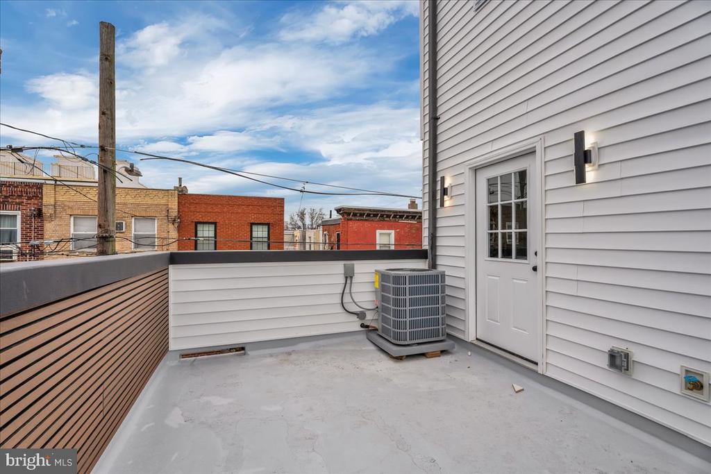 1126 MIFFLIN STREET