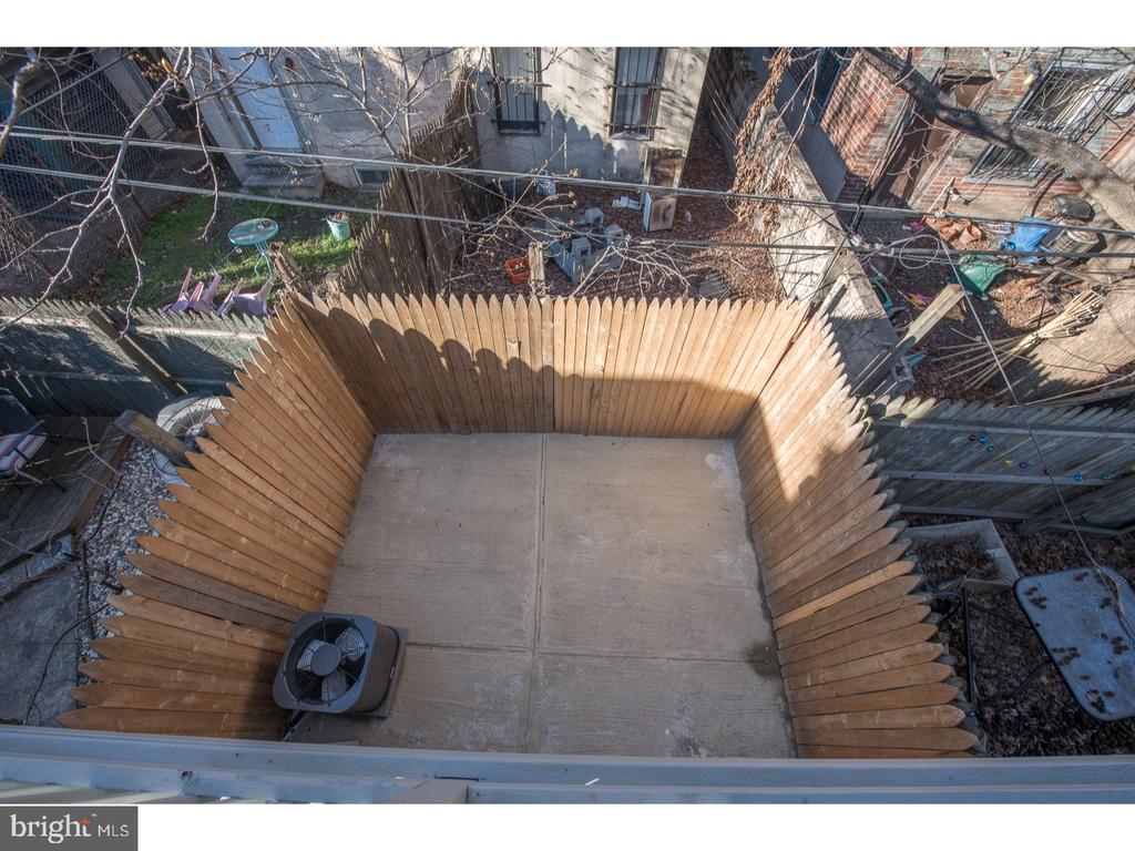 437 GREENWICH STREET