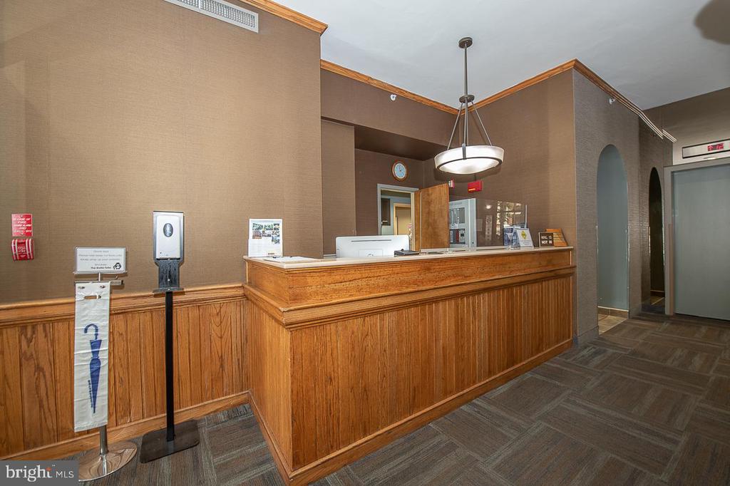 118 S 21ST STREET Unit: 813