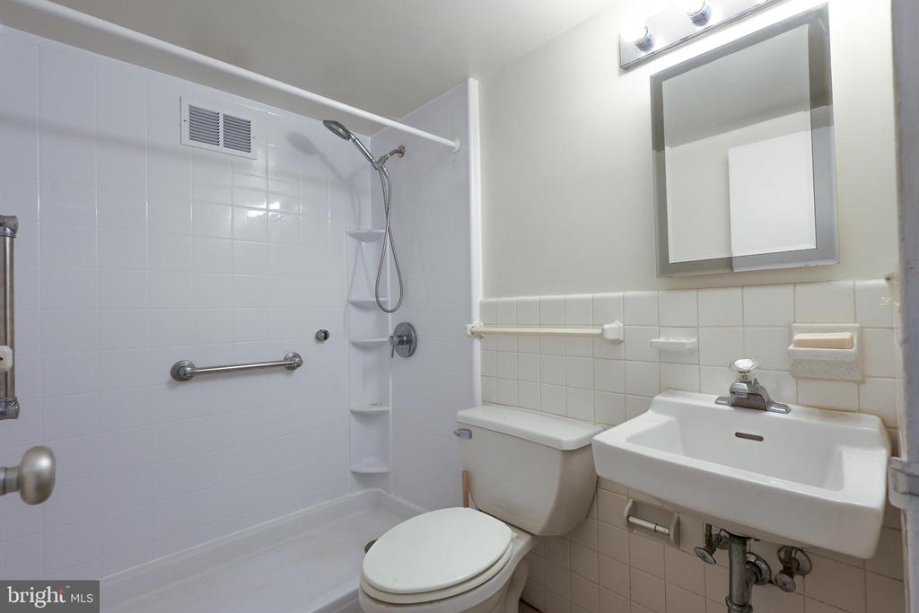 118 S 21ST STREET Unit: 813