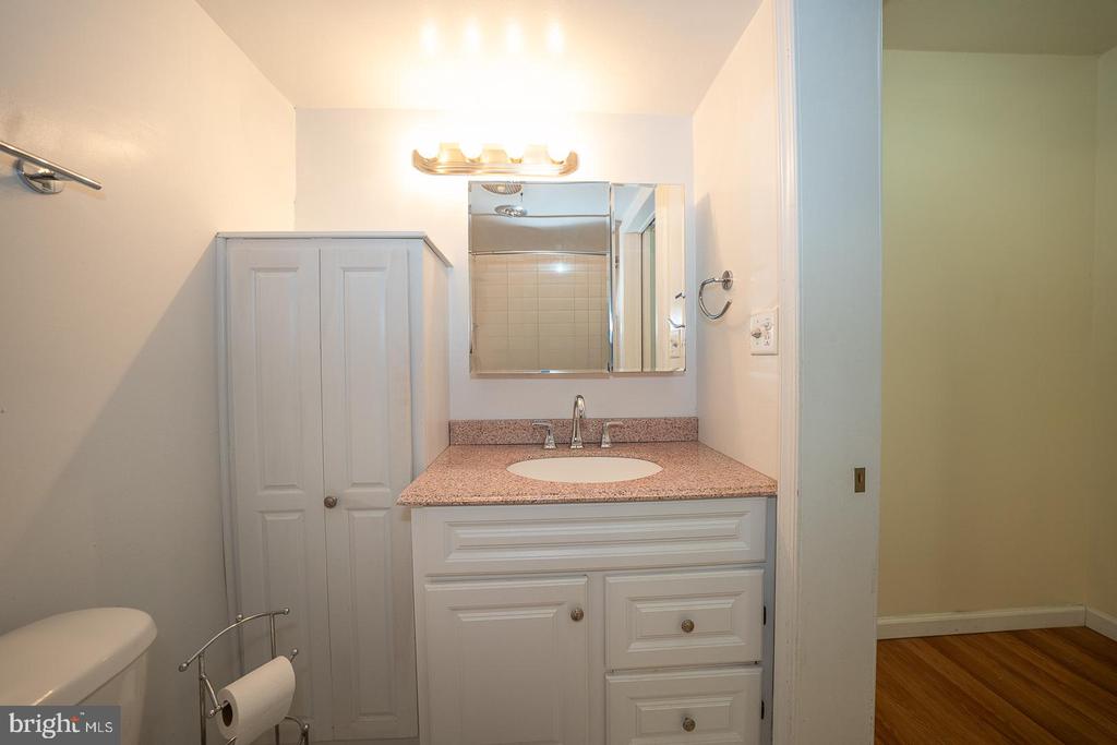 1919 CHESTNUT STREET Unit: 1502