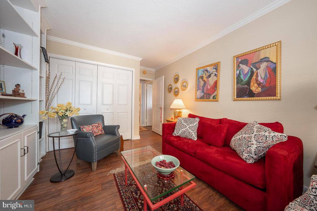 1900 JOHN F KENNEDY BOULEVARD Unit: 809
