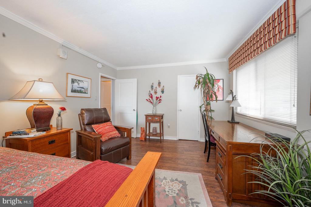 1900 JOHN F KENNEDY BOULEVARD Unit: 809